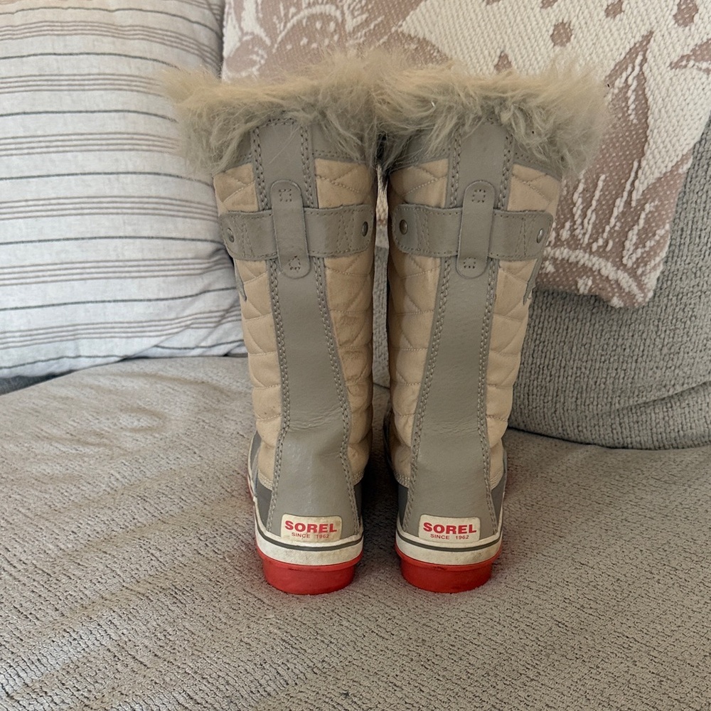 Sorel Women's Gray and Tan Fur-Lined Winter Boots - Picture 3 of 6